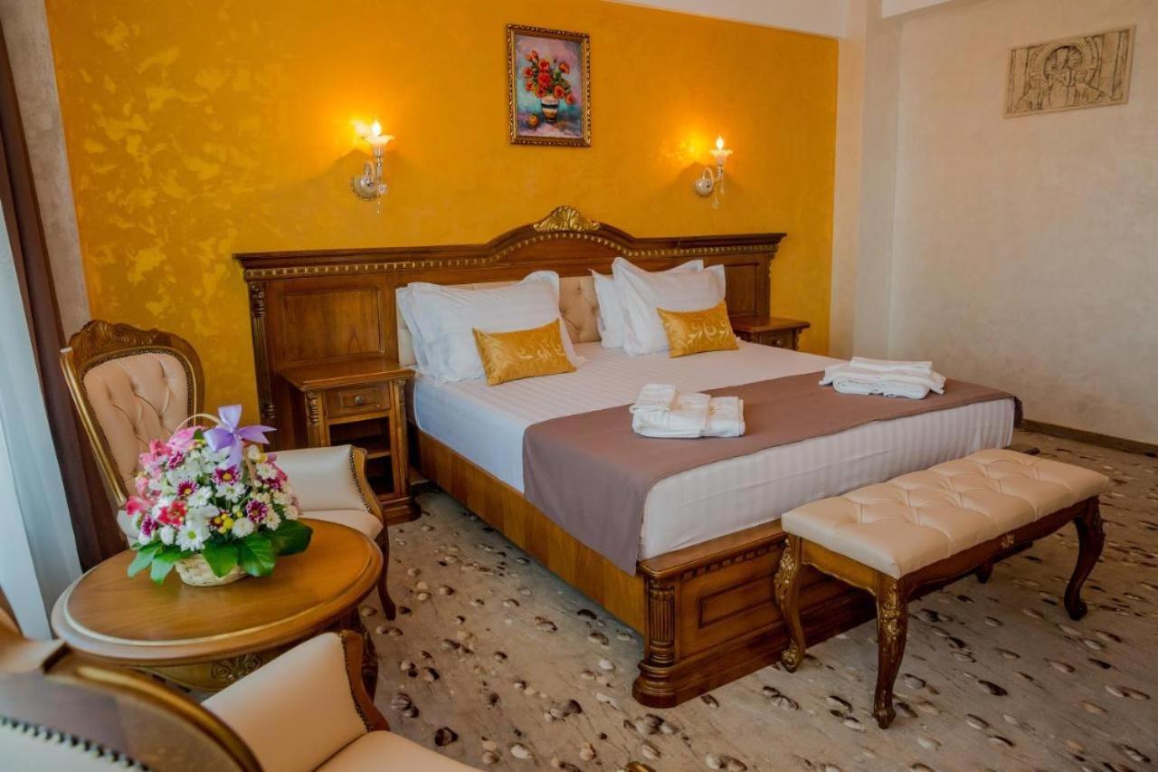 Almar Lake View Boutique H Adults Only 4* Mamaia